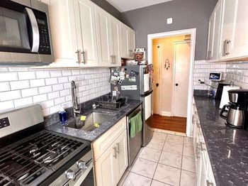 190 E Mosholu Parkway S