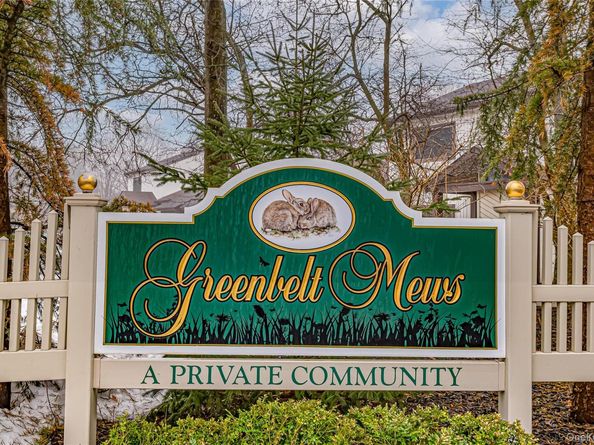 12 Blue Point Road E 12, Holtsville NY 11742