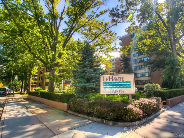 7-15 162nd Street 4B, Beechhurst NY 11357