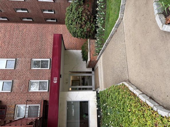 611 Palmer Road 20, Yonkers NY 10701