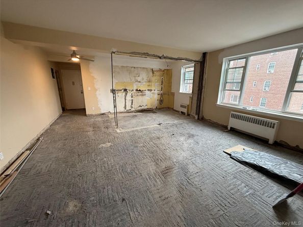 230 Pelham Road 4N, New Rochelle NY 10805