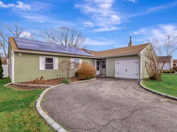 39 Frost Valley Drive