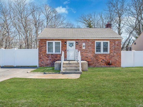 77 Market Street, Mastic Beach NY 11951