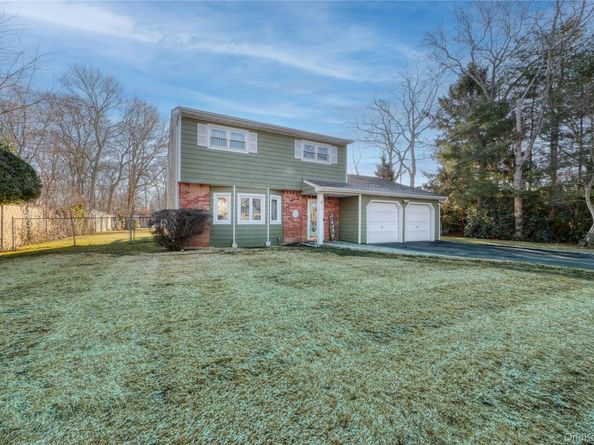 225 Whittier Drive, Mastic Beach NY 11951