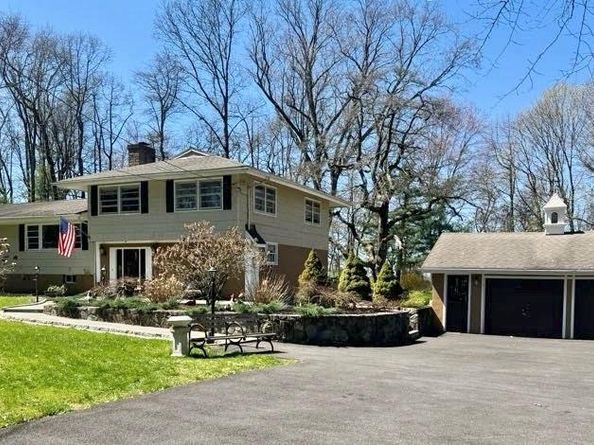55 Hoags Cross Road, Ossining NY 10562