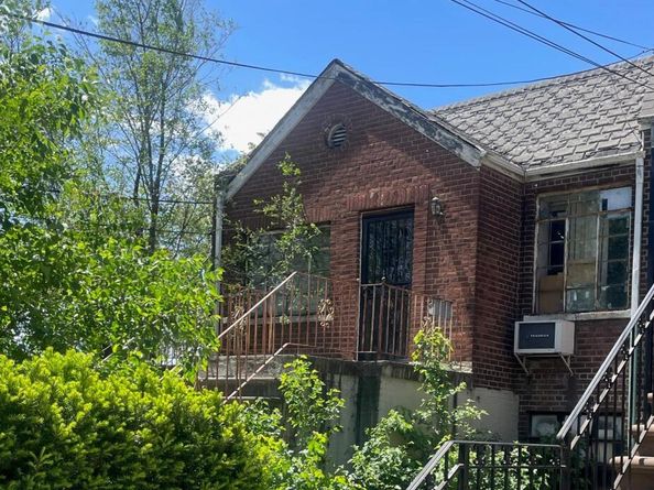 5054 39th Place, Sunnyside NY 11104