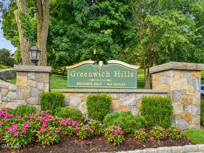 8 Greenwich Hills Drive 8, Greenwich CT 06831