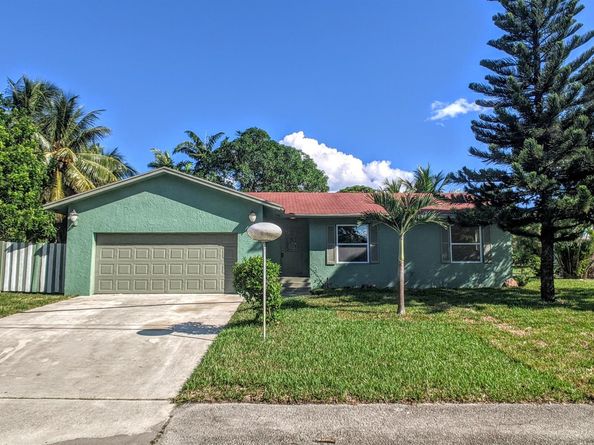 2888 S Seacrest Boulevard, Boynton Beach FL 33435