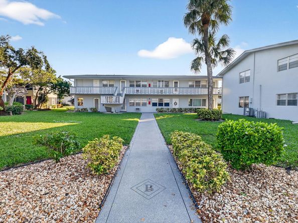 46 Waltham B, West Palm Beach FL 33417