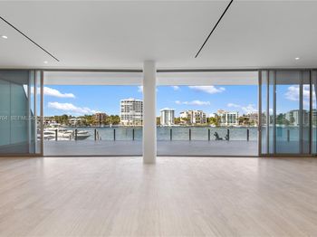 5 Grove Isle Drive