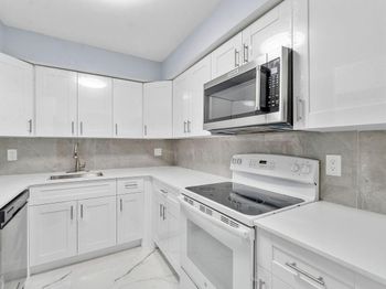 9960 Pineapple Tree Drive