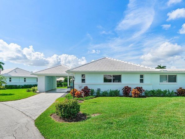 11 Slash Pine Drive, Boynton Beach FL 33436