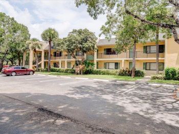 1104 Meadows Circle