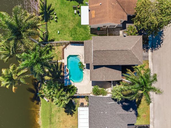 820 Rock Hill Avenue, Davie FL 33325