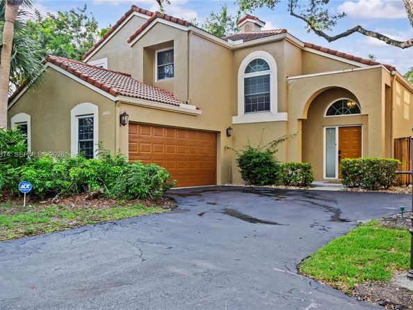 6885 NW 75th Place, Parkland FL 33067