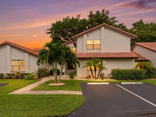 660 Deer Creek Edgewater Drive, Deerfield Beach FL 33442