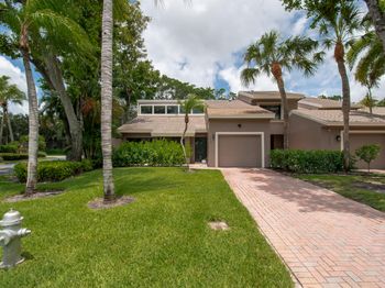6602 Thornhill Court