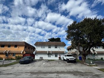 1741 SW 40th Terrace