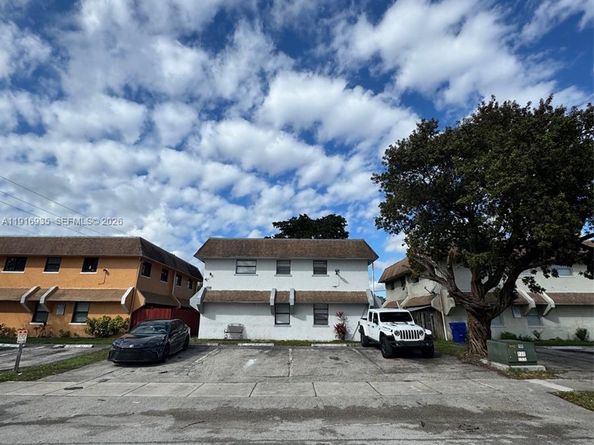 1741 SW 40th Terrace, Fort Lauderdale FL 33317