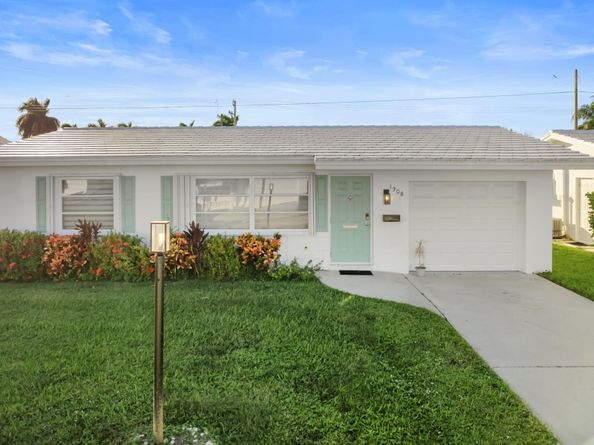 1308 SW 24th Street, Boynton Beach FL 33426