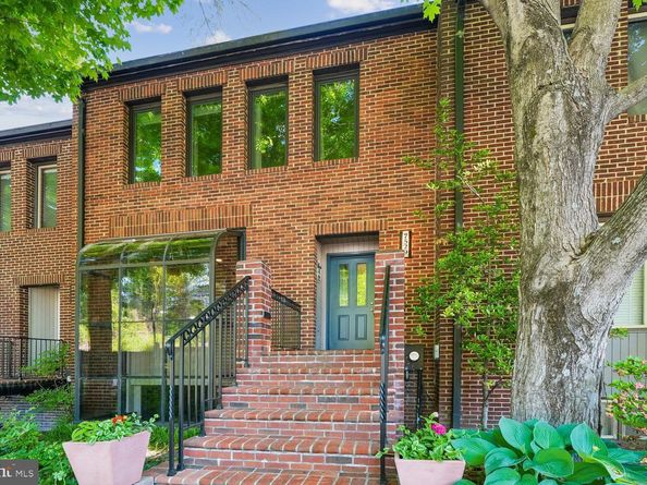 7529 Bradley Boulevard, Bethesda MD 20817