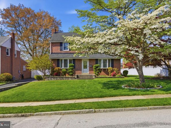 418 Colonial Park Drive, Springfield PA 19064