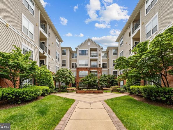 4862 Eisenhower Avenue 273, Alexandria VA 22304