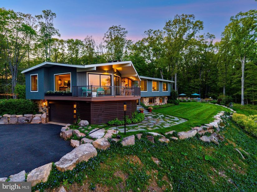 7031 Phillips Mill Road, New Hope PA 18938