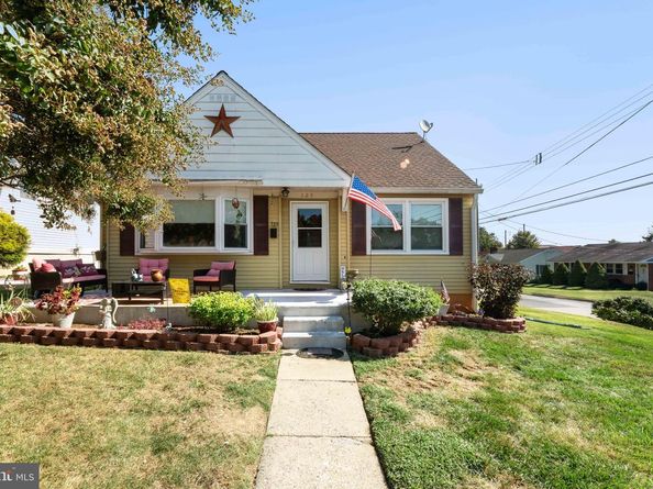 329 Ashland Avenue, Secane PA 19018