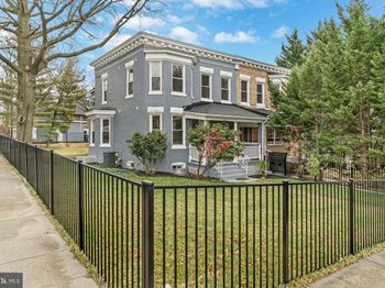 3009 20TH Street NE