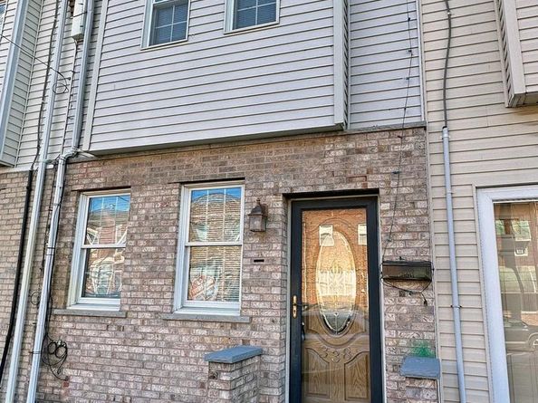 338 Snyder Avenue, Philadelphia PA 19148