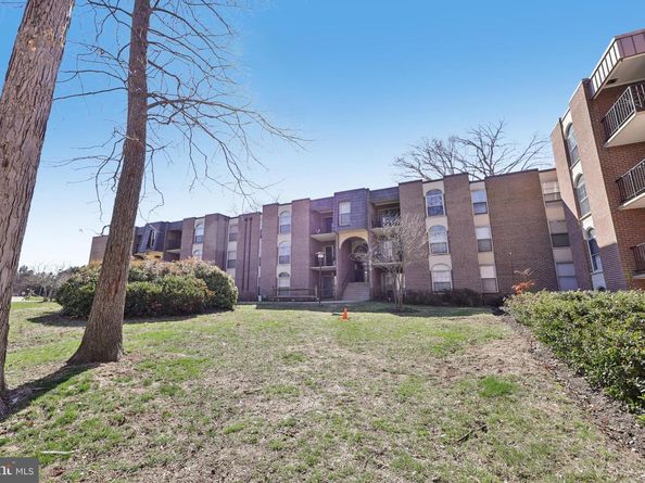 8310 Tobin Road 21, Annandale VA 22003