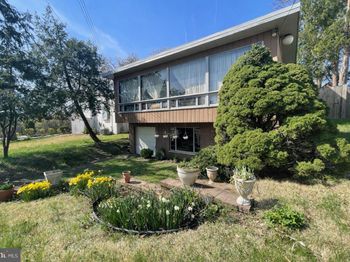 8 N Garfield Street