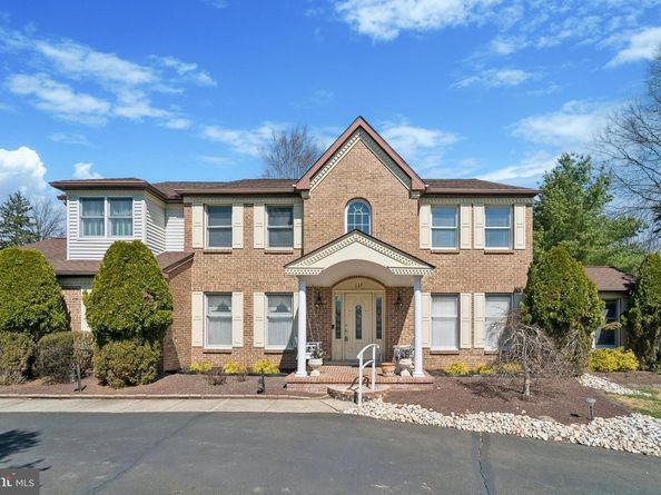 137 Briarwood Drive, Holland PA 18966