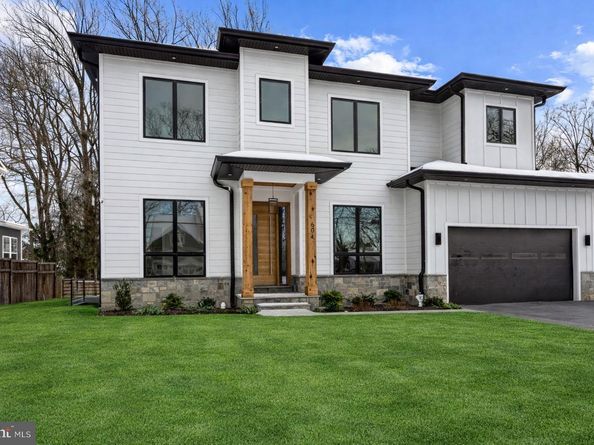 604 Tapawingo Road SW, Vienna VA 22180