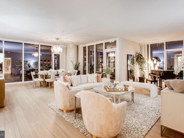 301 S Broad 2501, Philadelphia PA 19107