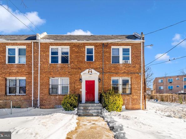 324 34TH Street SE, Washington DC 20019