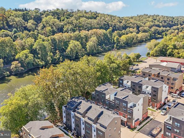 948 Riverplace Drive 48, Conshohocken PA 19428