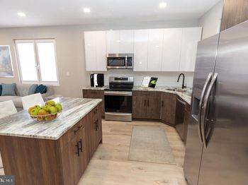 2417 N Hancock Street