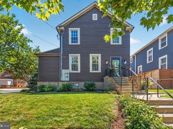 4037 22nd Street NE