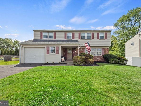 923 Otto Lane, Warminster PA 18974