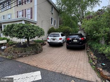 113 W Brookhaven Road