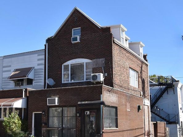 2747 S 7TH Street, Philadelphia PA 19148