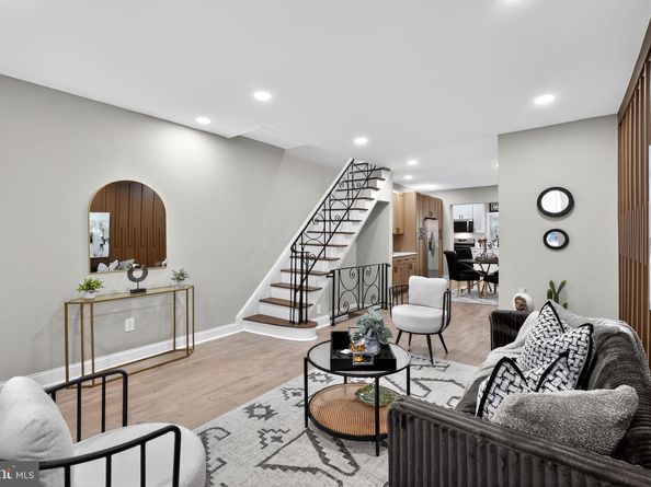 325 Roseberry Street, Philadelphia PA 19148