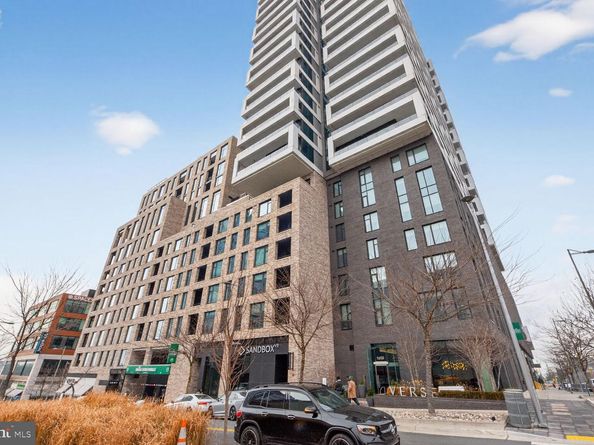 1650 Silver Hill Drive 1003, Mclean VA 22102