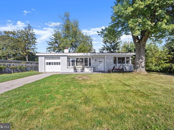 2025 S Sproul Road, Broomall PA 19008