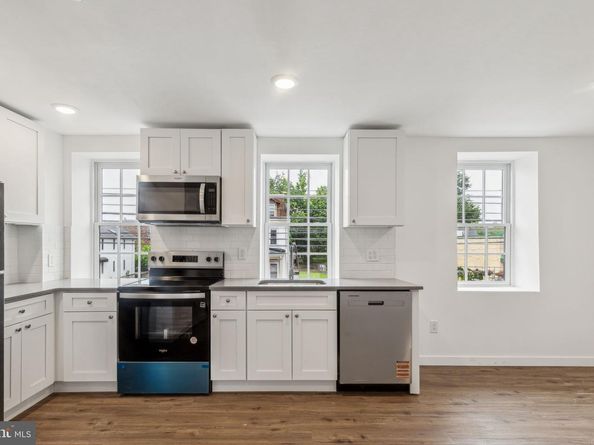 7041 Ridge Avenue, Philadelphia PA 19128