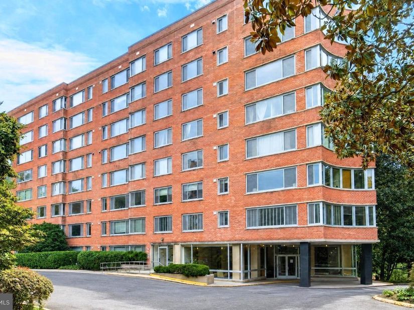 4200 Cathedral Avenue NW 1009, Washington DC 20016
