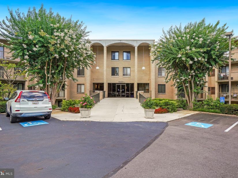 7425 Democracy Boulevard 315, Bethesda MD 20817