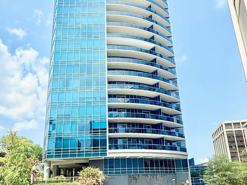 1881 N Nash Street 408, Arlington VA 22209
